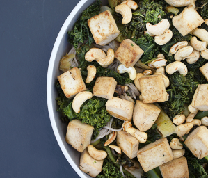 Soba Noodles with Tofu, Greens and Cashews